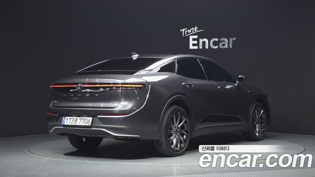 Toyota Crown Crossover 2.5 4WD Hybrid 2024 — фото 2