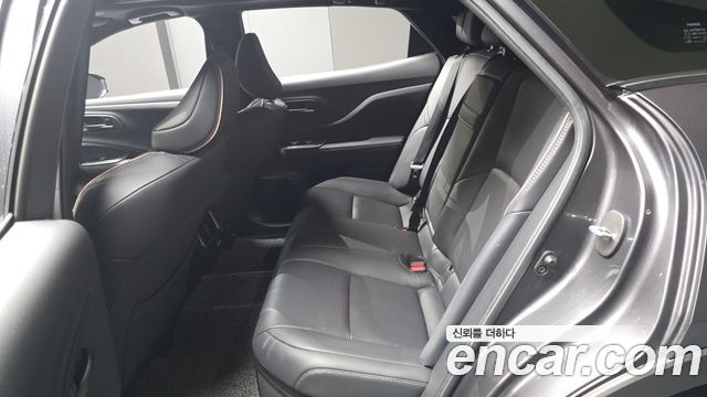 Toyota Crown Crossover 2.5 4WD Hybrid 2024 — фото 11