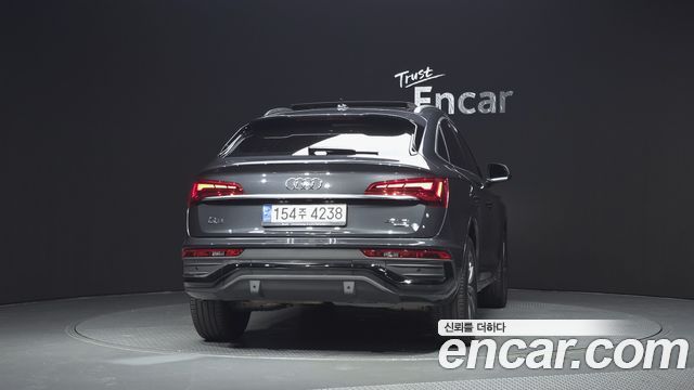 Audi Q5 (FY) 40 TDI Quattro Sportback 2023 — фото 4
