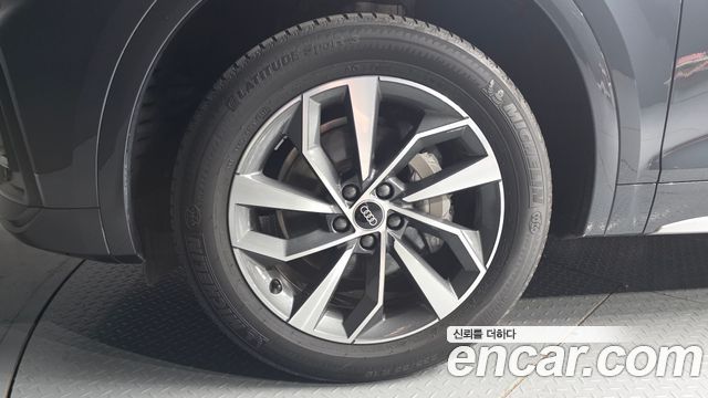 Audi Q5 (FY) 40 TDI Quattro Sportback 2023 — фото 5
