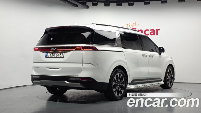 Kia Carnival (IV) Gasoline 7-Seater Signature 2023 — фото 2