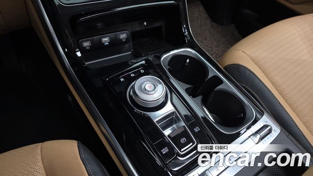 Kia Carnival (IV) Gasoline 7-Seater Signature 2023 — фото 9