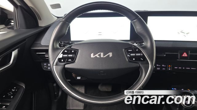 Kia EV6 Long Range Air 2022 — фото 14