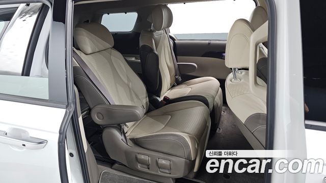 Kia Carnival (IV) Diesel 7-Seater Signature 2023 — фото 11
