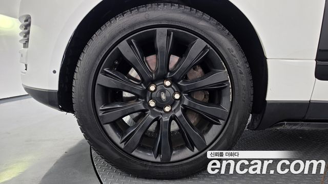 Land Rover Range Rover (IV) 4.4 SDV8 Vogue SE DIESEL 2016 — фото 5