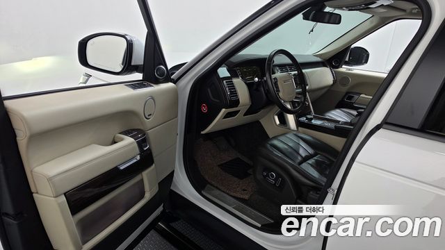 Land Rover Range Rover (IV) 4.4 SDV8 Vogue SE DIESEL 2016 — фото 10