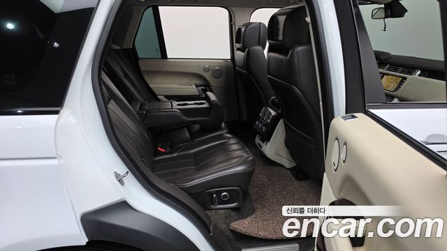 Land Rover Range Rover (IV) 4.4 SDV8 Vogue SE DIESEL 2016 — фото 11
