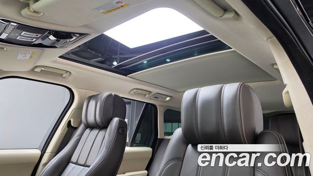 Land Rover Range Rover (IV) 4.4 SDV8 Vogue SE DIESEL 2016 — фото 16
