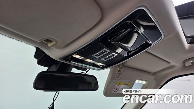Land Rover Range Rover (IV) 4.4 SDV8 Vogue SE DIESEL 2016 — фото 19
