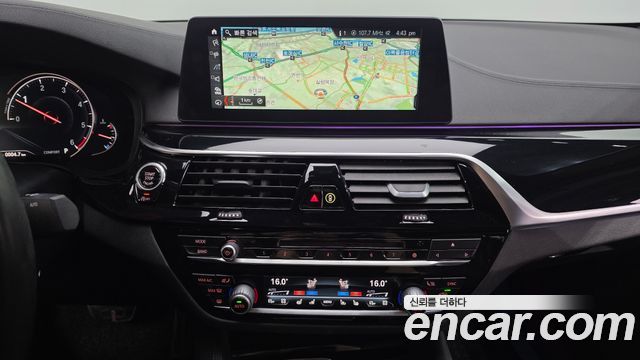 BMW 5 Series (G30) 520d M Sport Package Plus 2018 — фото 13