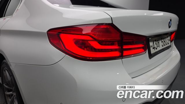 BMW 5 Series (G30) 520d M Sport Package Plus 2018 — фото 23