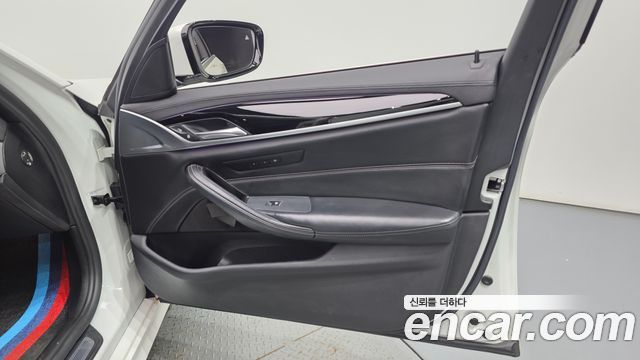 BMW 5 Series (G30) 520d M Sport Package Plus 2018 — фото 24