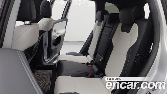 Mercedes-Benz GLB-Class (X247) GLB250 4MATIC 2020 — фото 10