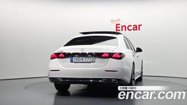 Mercedes-Benz E-Class (W214) E200 Avantgarde 2025 — фото 4
