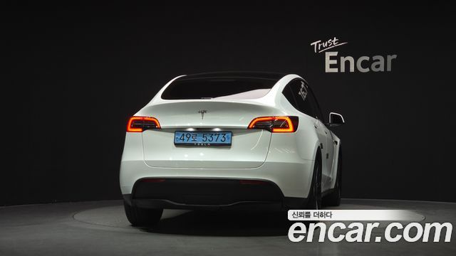 Tesla Model Y RWD 2023 — фото 4