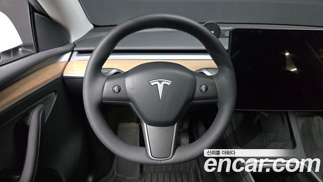 Tesla Model Y RWD 2023 — фото 11