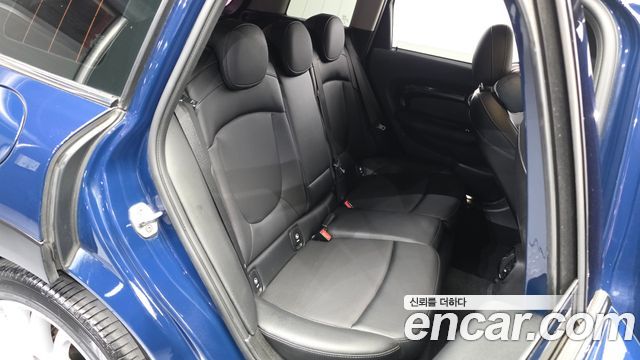 MINI Cooper D Clubman High 2nd 2018 — фото 16