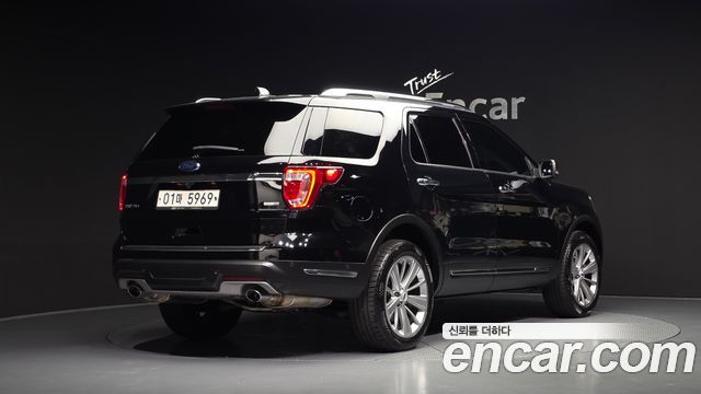 Ford Explorer 2.3 Limited 4WD 5th 2018 — фото 2
