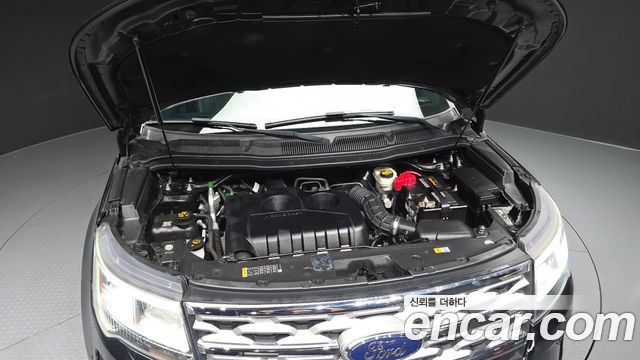 Ford Explorer 2.3 Limited 4WD 5th 2018 — фото 6