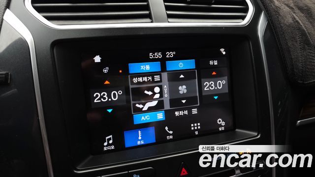 Ford Explorer 2.3 Limited 4WD 5th 2018 — фото 18
