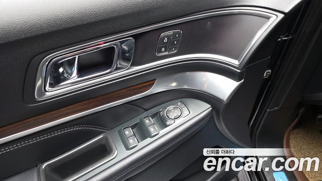 Ford Explorer 2.3 Limited 4WD 5th 2018 — фото 27