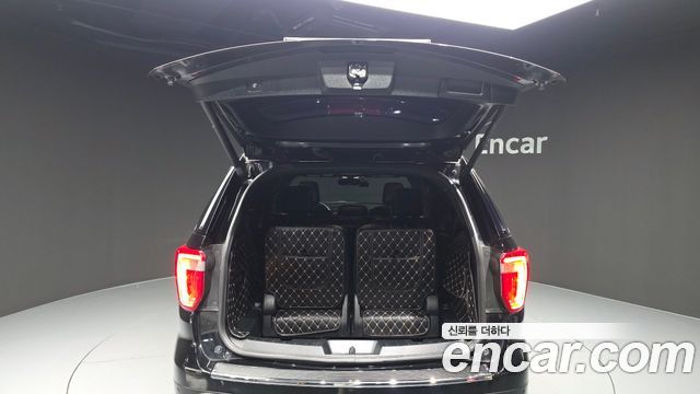 Ford Explorer 2.3 Limited 4WD 5th 2018 — фото 30