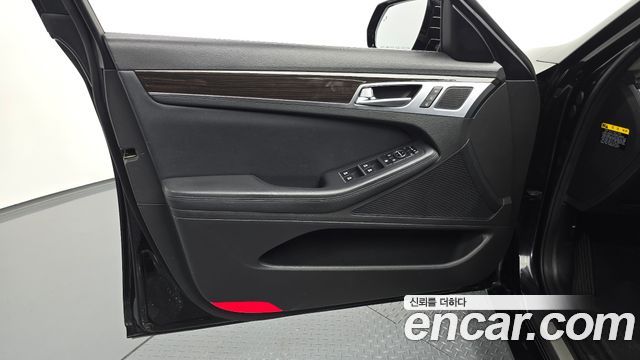 Genesis G80 3.3 GDI Luxury 2018 — фото 24