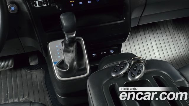 Hyundai Staria Tourer 9-Seater Modern 2025 — фото 9