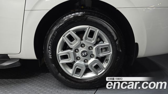 Hyundai Staria Tourer 9-Seater Modern 2025 — фото 21