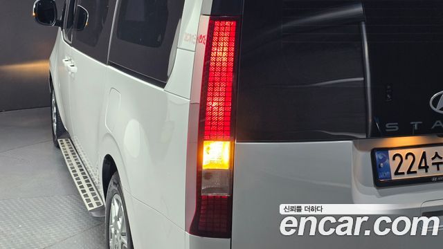 Hyundai Staria Tourer 9-Seater Modern 2025 — фото 23