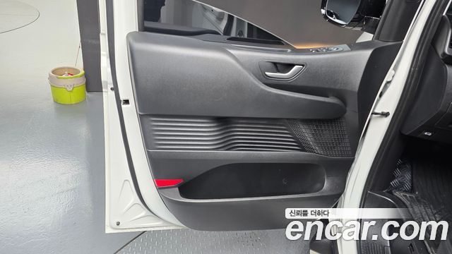 Hyundai Staria Tourer 9-Seater Modern 2025 — фото 24