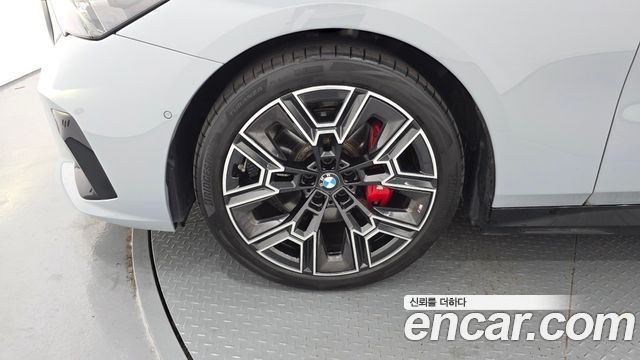 BMW 5 Series (G60) 530i xDrive M Sport Pro Special Edition 2026 — фото 5
