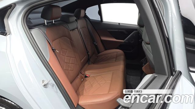 BMW 5 Series (G60) 530i xDrive M Sport Pro Special Edition 2026 — фото 11