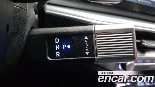 Hyundai Grandeur (GN7) 3.5 Gasoline 2WD Premium 2023 — фото 9