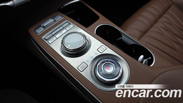 Genesis GV70 2.5T Gasoline 2WD 2024 — фото 9