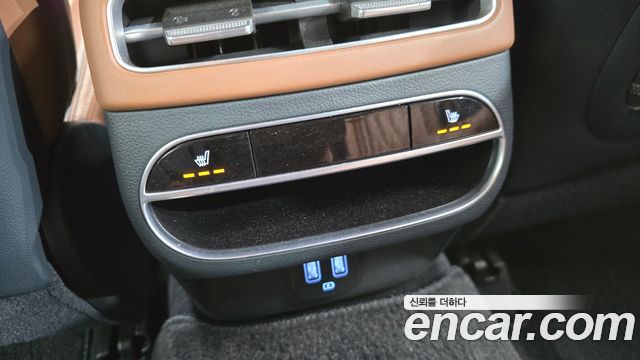 Genesis GV70 2.5T Gasoline 2WD 2024 — фото 30