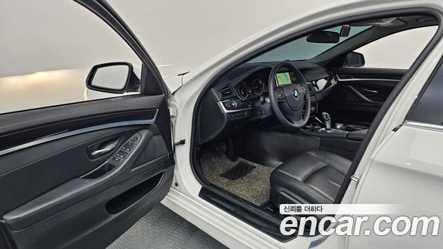 BMW 5 Series (F10) 520d xDrive 2014 — фото 10