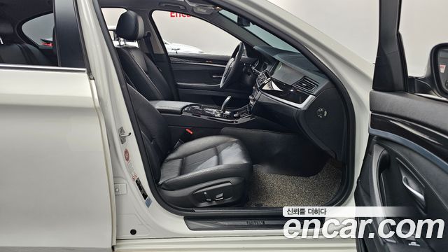 BMW 5 Series (F10) 520d xDrive 2014 — фото 11