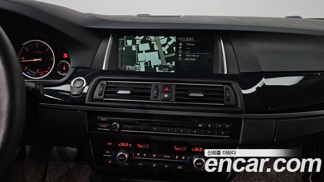 BMW 5 Series (F10) 520d xDrive 2014 — фото 14