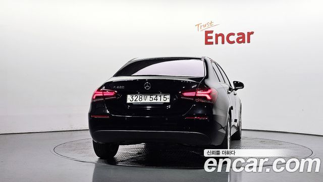 Mercedes-Benz A-Class (W177) A220 Sedan 2020 — фото 4