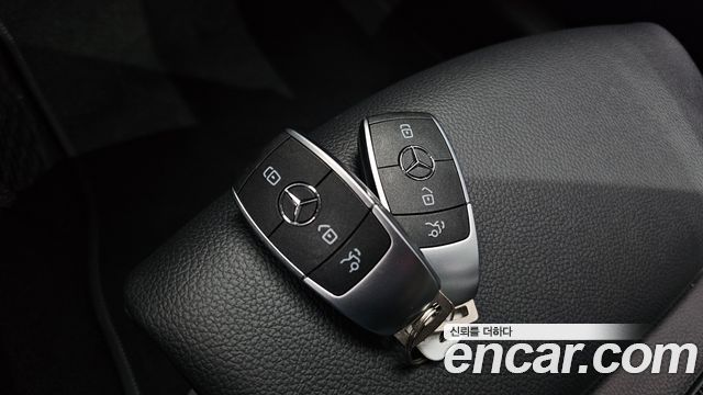 Mercedes-Benz A-Class (W177) A220 Sedan 2020 — фото 17