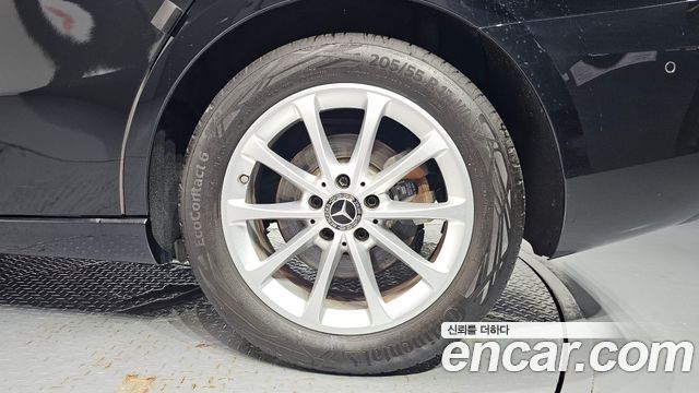Mercedes-Benz A-Class (W177) A220 Sedan 2020 — фото 21
