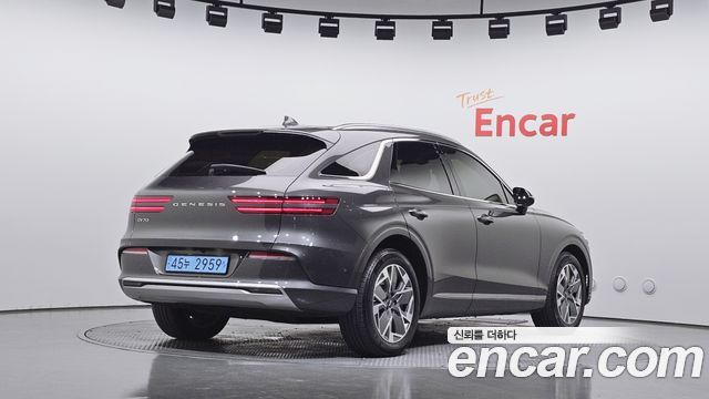 Genesis Electrified (GV70) e-AWD 2022 — фото 2