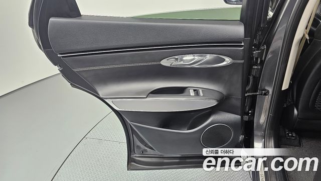 Genesis Electrified (GV70) e-AWD 2022 — фото 25