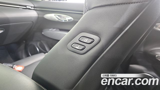Genesis Electrified (GV70) e-AWD 2022 — фото 29