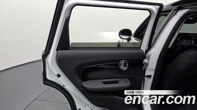 MINI Cooper Clubman Classic 2nd 2024 — фото 25