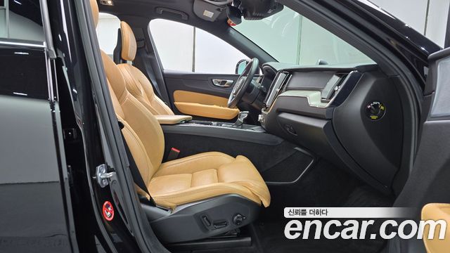 Volvo XC60 (II) D4 Inscription 2018 — фото 11