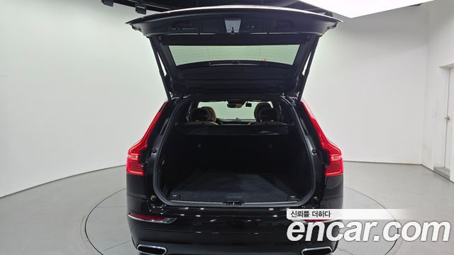 Volvo XC60 (II) D4 Inscription 2018 — фото 20