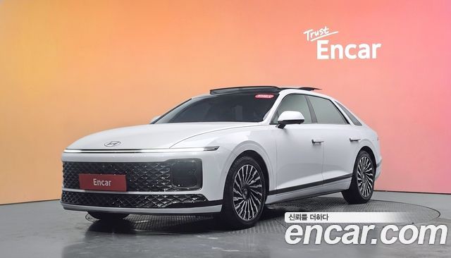 Hyundai Grandeur (GN7) 2,5 Gasoline 2WD Calligraphy 2023 — фото 1