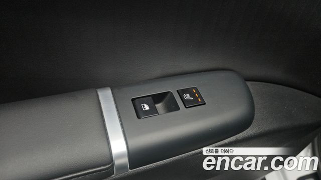 Hyundai Grandeur (GN7) 2,5 Gasoline 2WD Calligraphy 2023 — фото 31